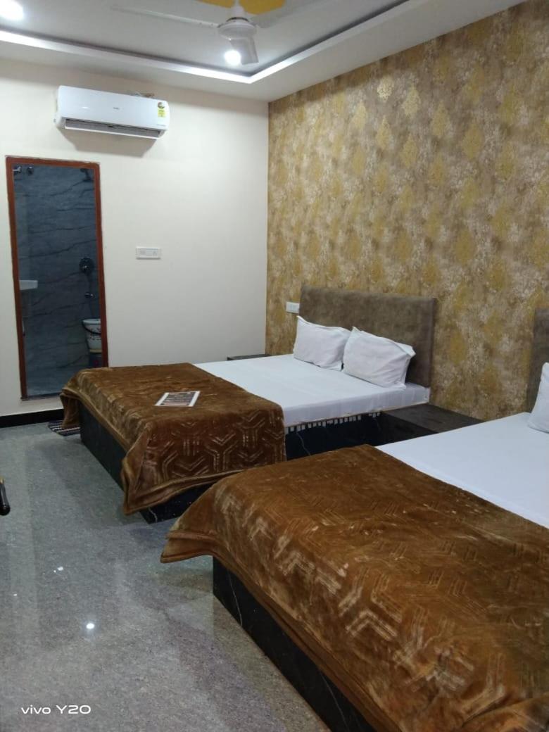 Hotel Somnath Inn Удджайн Екстер'єр фото