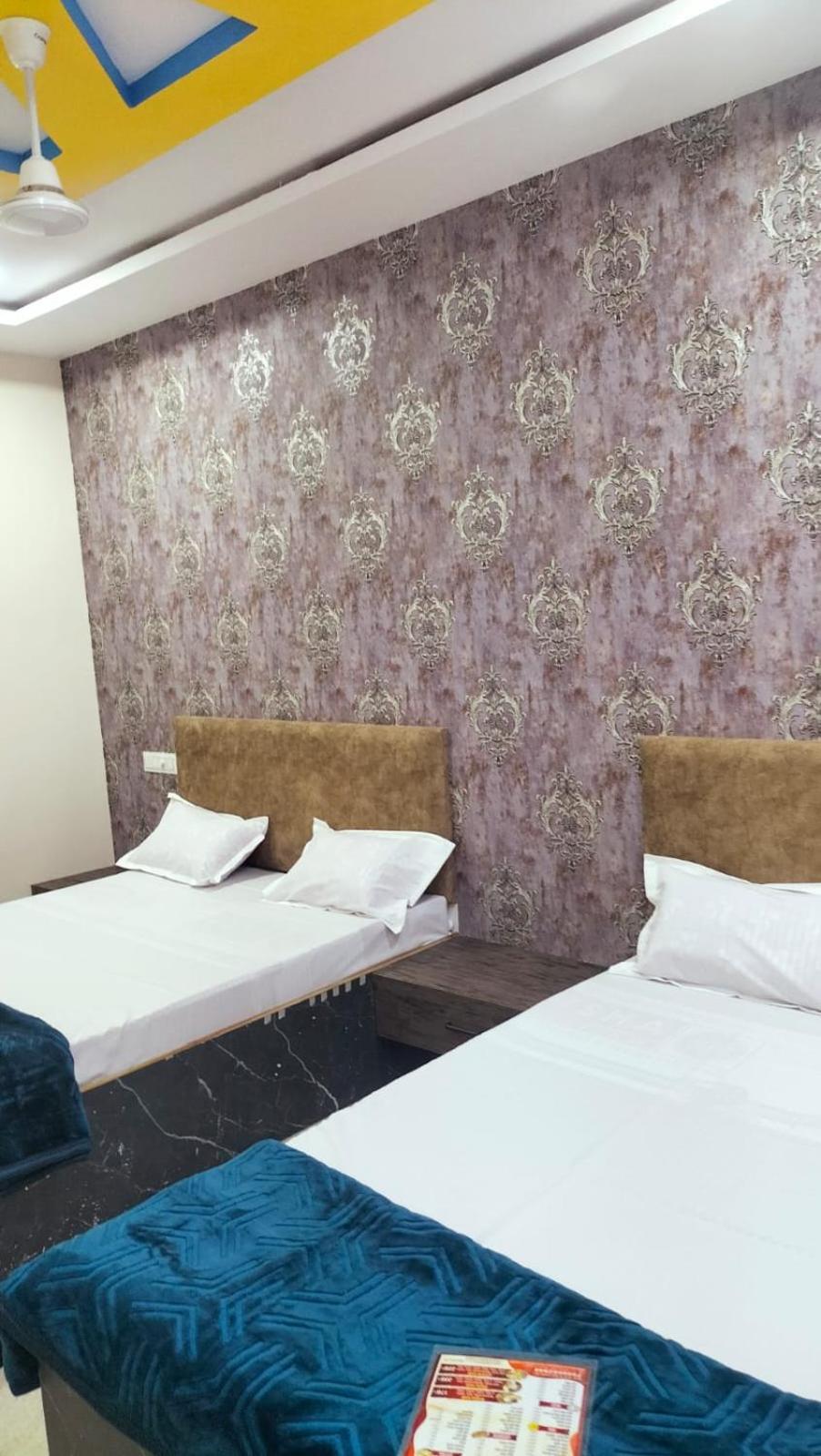 Hotel Somnath Inn Удджайн Екстер'єр фото