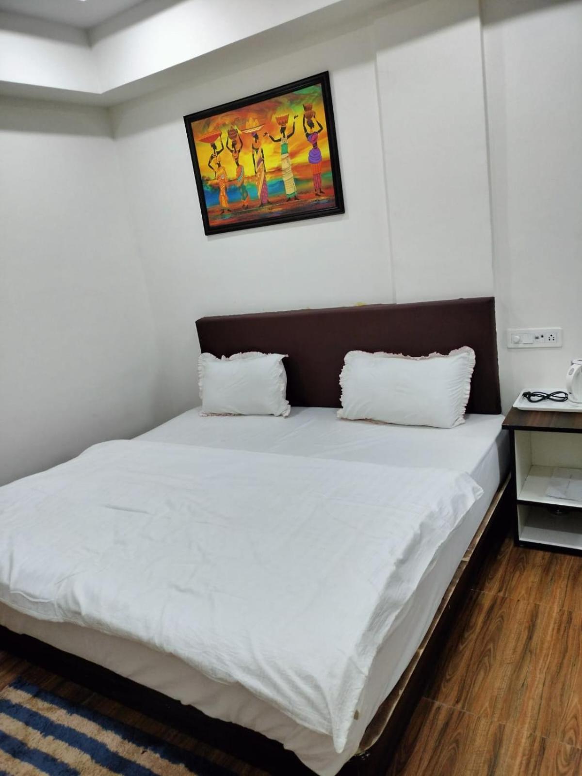 Hotel Somnath Inn Удджайн Екстер'єр фото