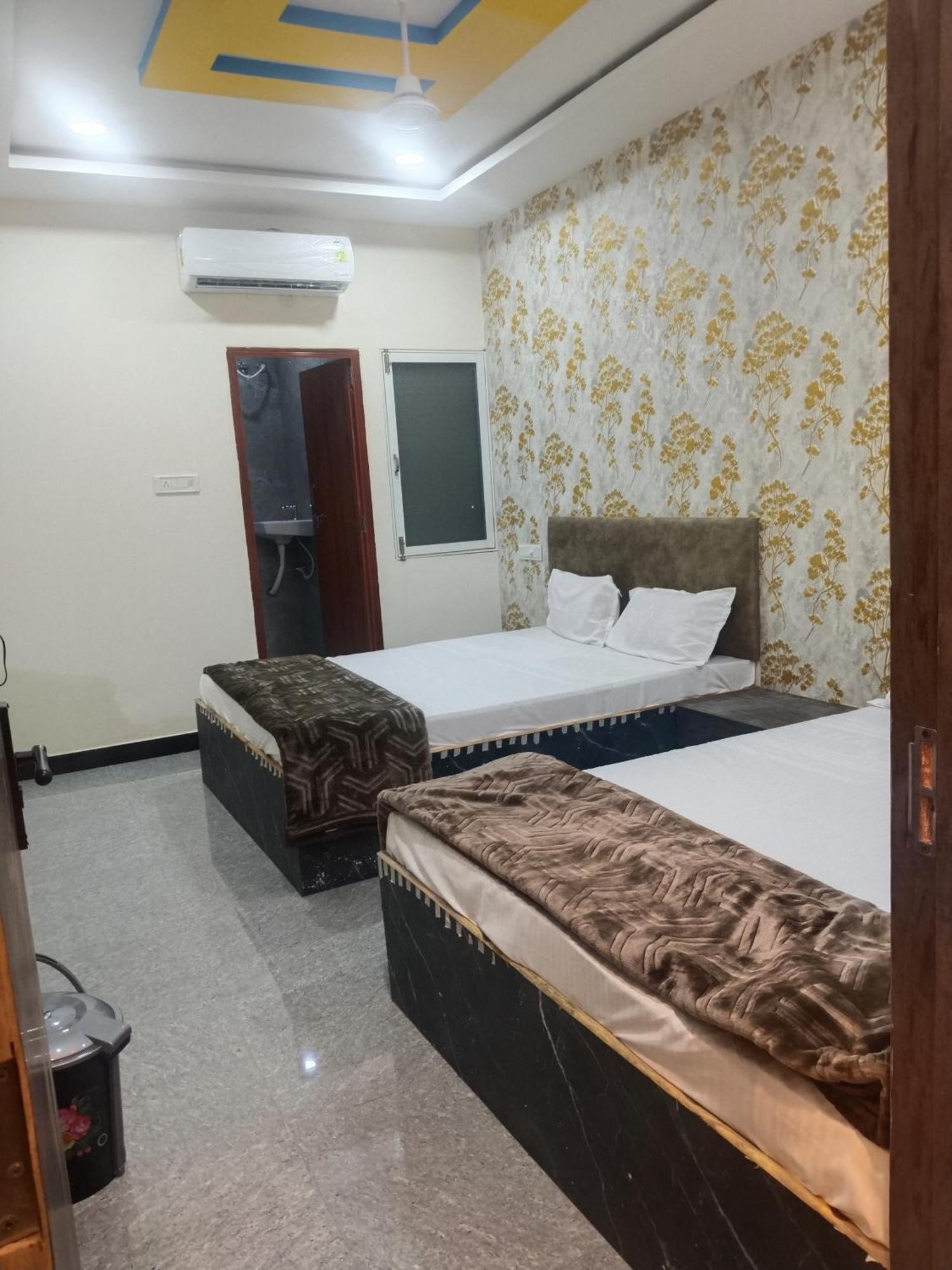Hotel Somnath Inn Удджайн Екстер'єр фото