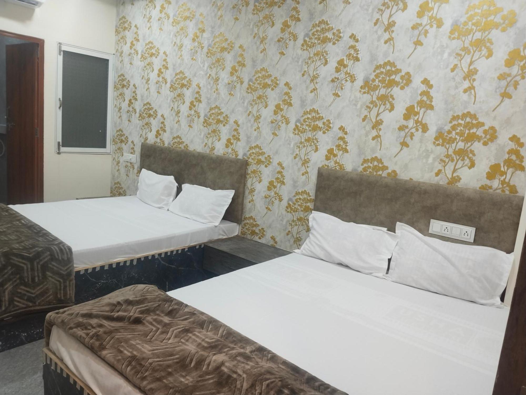 Hotel Somnath Inn Удджайн Екстер'єр фото